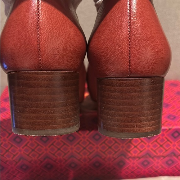 Tory Burch Burnt Orange Leather Women's Heels - Picture 12 of 12
